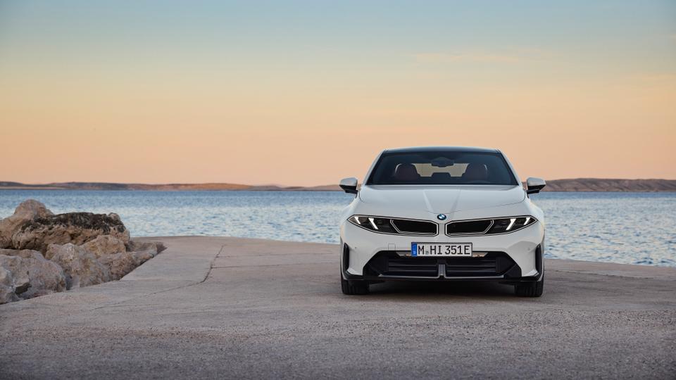 Car and Driver Publishes Exterior and Interior Photo Galleries of 2027 BMW i3